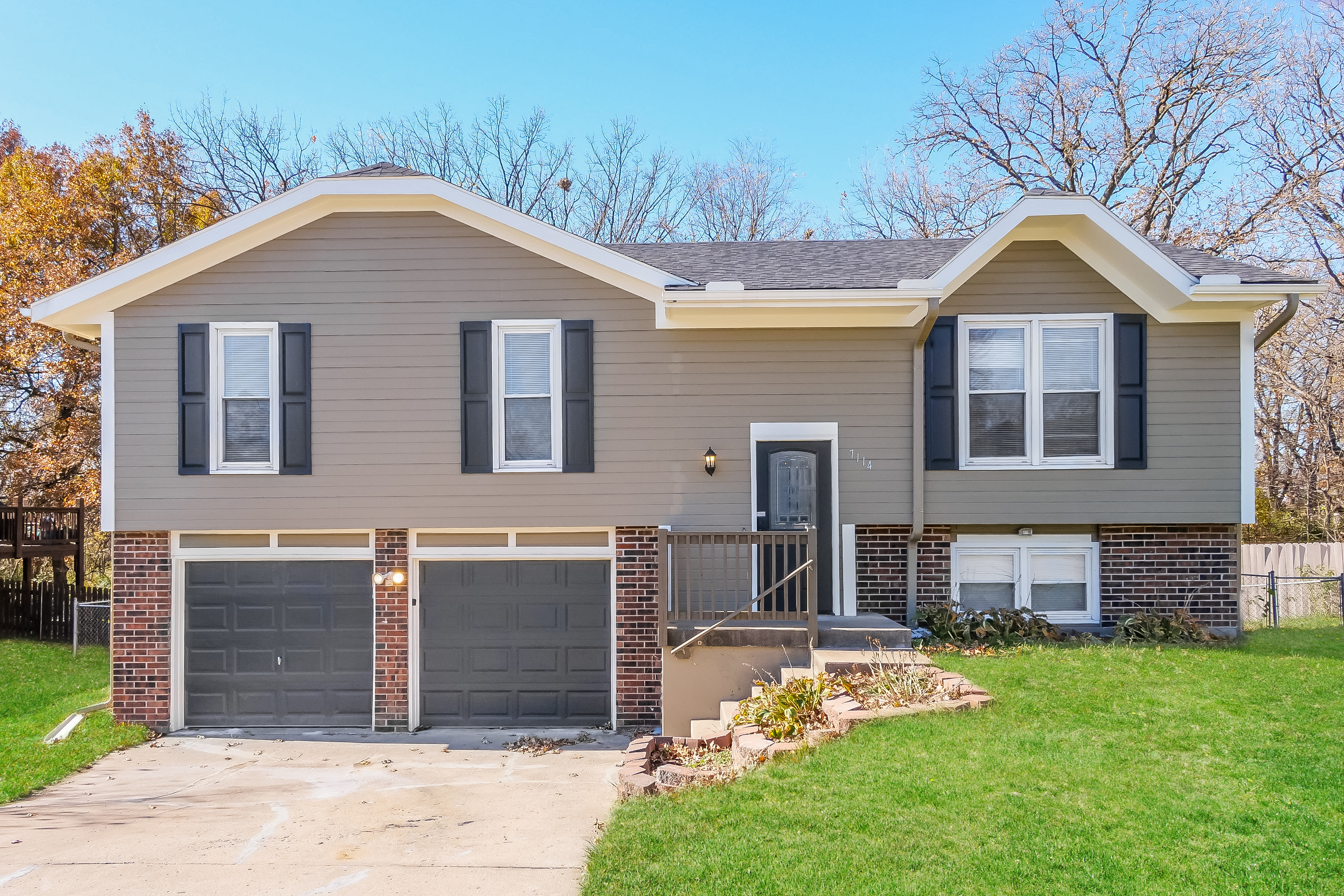7114 MICHAEL LN Pleasant Valley, MO 64069